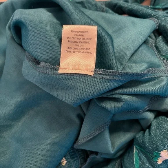 Row A teal floral double breasted gold button lined rayon midi dress size M. - Picture 9 of 9